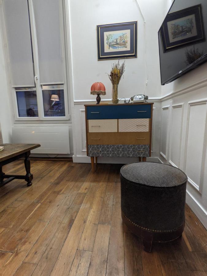 Private Acces To The All Flat. Charming Parisian. Buitenkant foto